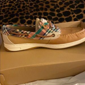 Sperry boat shoes women’s
